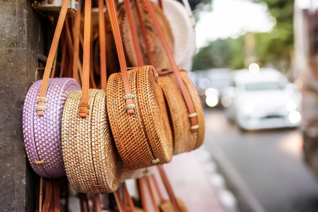အိတ် — Rattan Round Bag